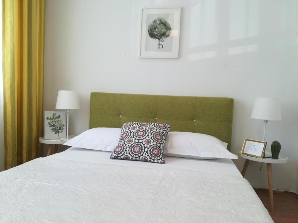 Guesthouse Smart Βουκουρέστι Εξωτερικό φωτογραφία